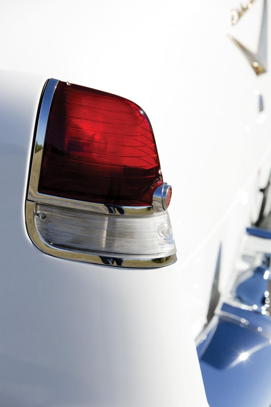  Cadillac Eldorado Convertible 1954 года  (фото 14 из 49)